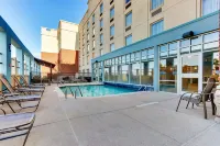 Drury Inn & Suites Sikeston فنادق في Miner