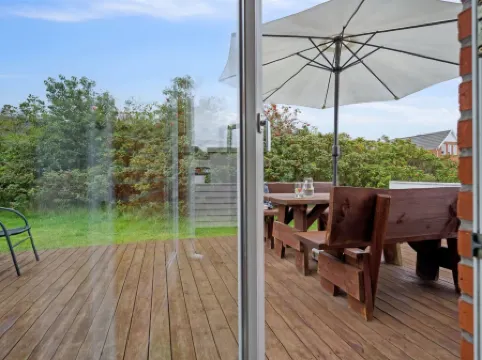 "Edly" - 2.3km from the Sea