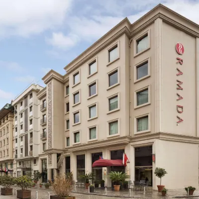 رمادا باي ويندام إسطنبول جراند بازار Hotels near مسجد الفاتح