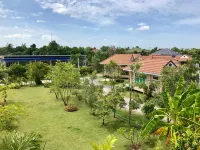 Reuan Chom Dao Resort Các khách sạn ở Chom Bueng