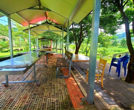 편백나무 숙소 내부