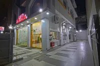 Hotel Pearl Hotels near Our Lady Of Forsaken Church