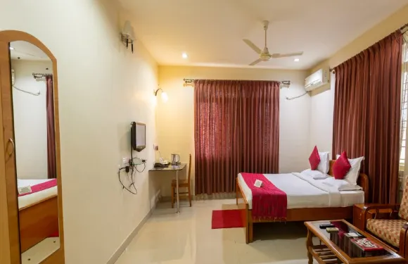 孔雀維拉普里 KSTDC 酒店