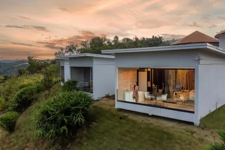 Kirin Sky Resort Отели рядом с достопримечательностью «Baan 2 Nao at Khao Kho Wind Turbine»