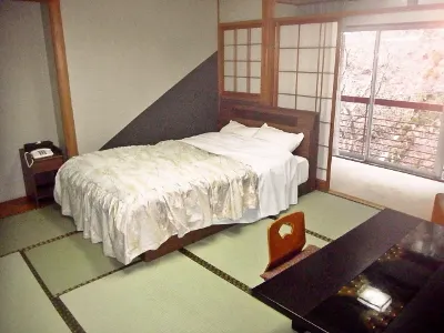 Yumura Onsen Tomiya Hotels near 八田防災広場