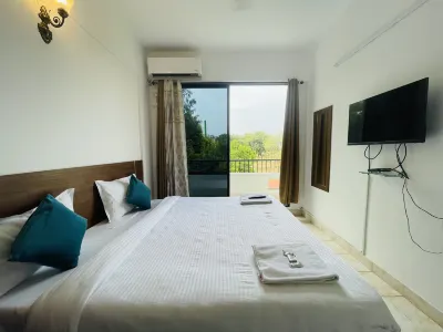 Zeke Hotels Hotel dekat Vibe Exim