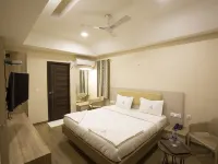 Ponnis Hotel Hotels in Palani