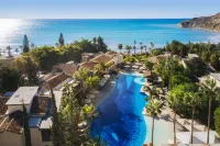 Columbia Beach Resort - С бассейном