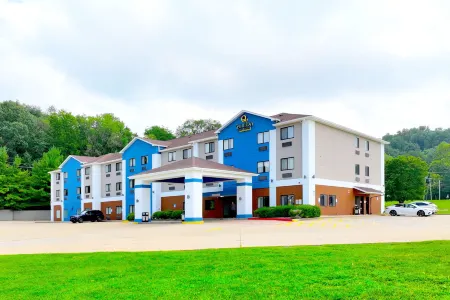 Quality Inn & Suites Caseyville - St. Louis Отели в г. Стуки Тауншип