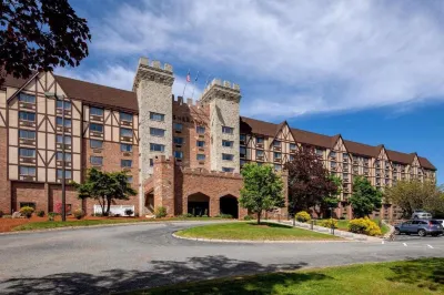 Sheraton Nashua Hotels near Edmund Keefe Auditorium