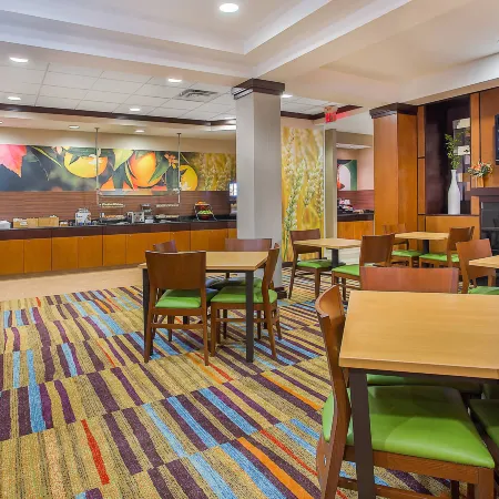 Fairfield Inn & Suites by Marriott Lexington North