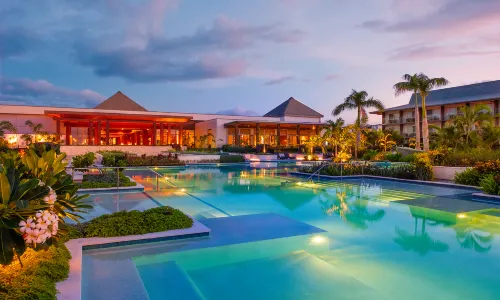 Crowne Plaza Fiji Nadi Bay Resort & Spa