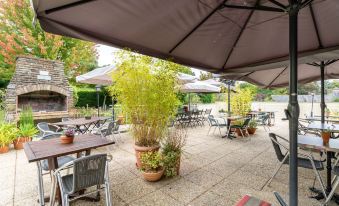 Brit Hotel le Cygne