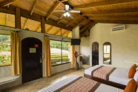 Arenal Volcano Inn - Parkering
