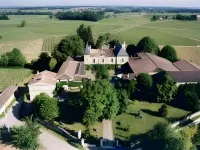 Château Fleur de Roques - Puisseguin Saint Emilion Hotels in Coutras