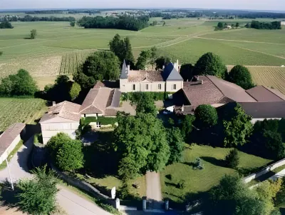 Château Fleur de Roques - Puisseguin Saint Emilion Hotels in Montagne