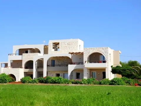 Kavos Hotel & Suites