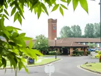 Parkway Hotel & Spa Hotels in Pen Tranch