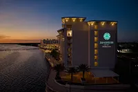 Sunseeker Resort Florida Gulf Coast, Curio Collection Hilton 샬로트 하버 호텔