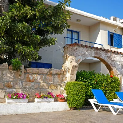Green Bungalows Hotel Apartments Hotels near Celebrities Square