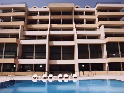 Adma Blue Screen Hotels in Chnaneir