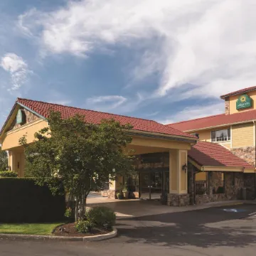 Best Western Plus Parkway Inn