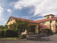 Best Western Plus Parkway Inn Hotels in Wilsonville