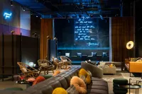 Moxy Oakland Uptown Hotels in Emeryville