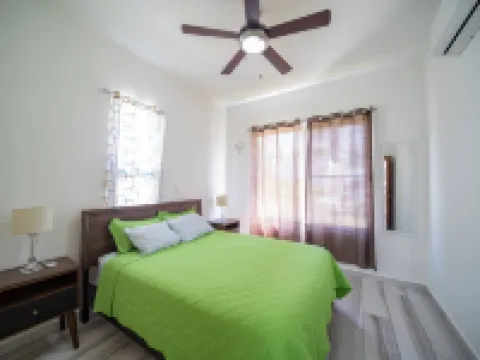 ¡Increíble villa de 2 habitaciones cerca de playas para practicar surf!