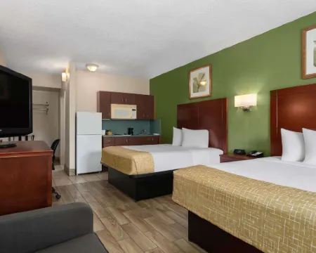 Travelodge Suites by Wyndham Lake Okeechobee Hoteles en Condado de Okeechobee