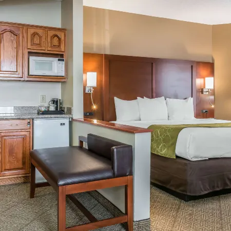 Comfort Suites