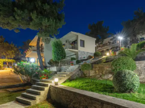 โรงแรมโบโมโทสคาบีช