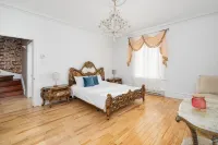 HeritageMTL - Waterfront, Parking, Airport, Sleeps 15 - Villas