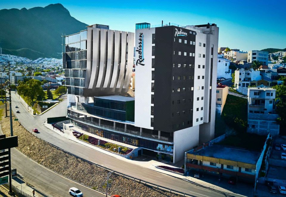 SJ Grand Hotel