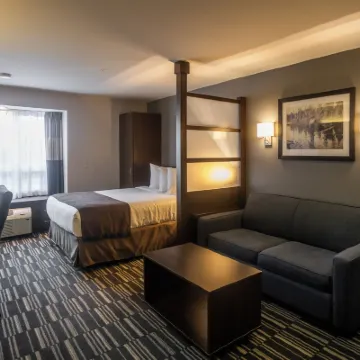 Microtel Inn & Suites by Wyndham Mont Tremblant Hôtels à proximité de : Spa Scandinave