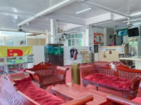 B-Hotel Hotels in Gelugor