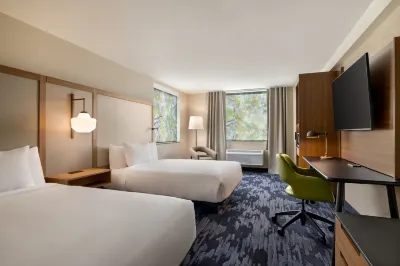 Fairfield Inn & Suites Madison South فنادق في Monona
