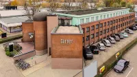 Garner Hotel HAMBURG NORD by IHG - Bãi đậu xe