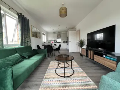 Modern 2 bedroom apartment Hotels in 