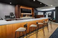 Courtyard Auburn - bar