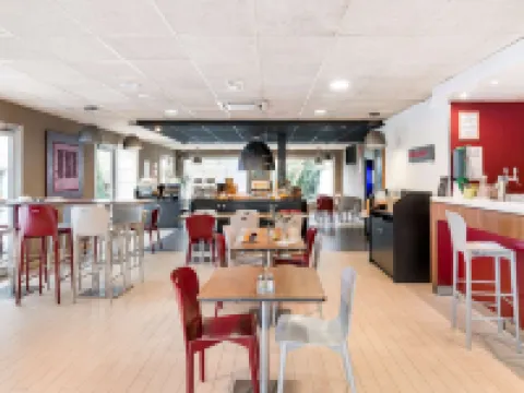 カンパニール ジュネーヴ - フェルネー - ヴォルテール フィルネー・ボルテールのホテル