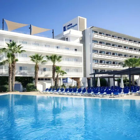 AzuLine Hotel Bergantin