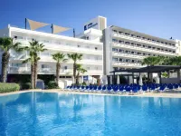AzuLine Hotel Bergantin