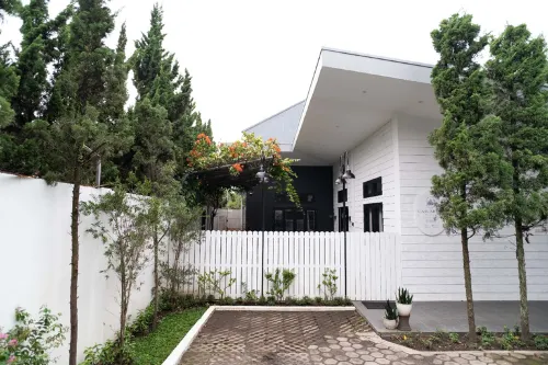Casuarina Villa Bandung - Vila