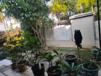200 m² dengan 5 kamar tidur dan 4 kamar mandi pribadi di Kesambi Hotel dekat Taman Doa Regina Rosari
