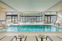 Courtyard Cincinnati Blue Ash - Swimmingpools