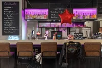 Moxy Bucharest Old Town - bar