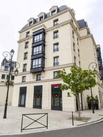 Residhome Paris Clamart Отели рядом с достопримечательностью «Sceaux Park»