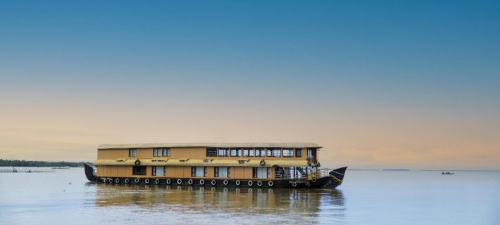 Tharangini Houseboats Hotels in Alappuzha
