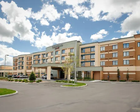 Courtyard Kingston Highway 401/Division Street Hoteles en Kingston